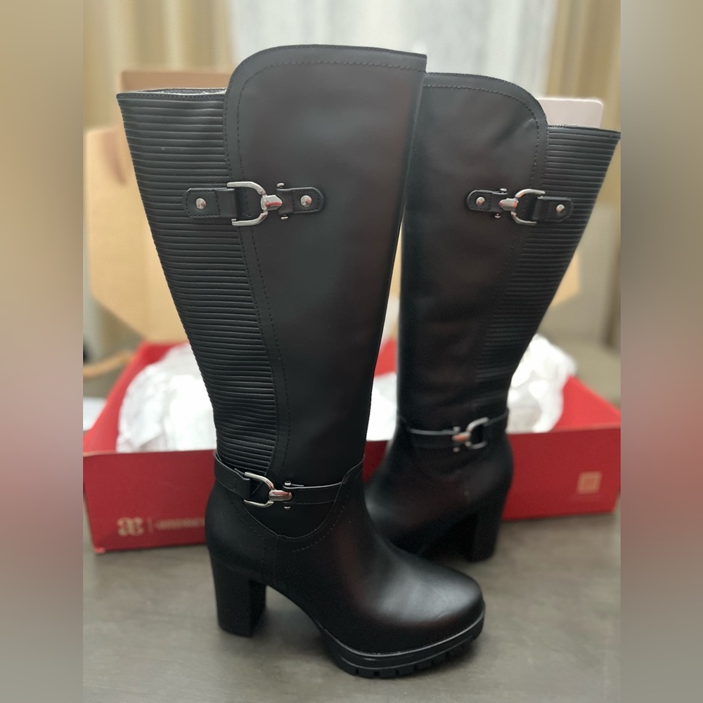 Woman’s leather boots